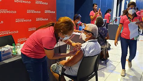 Iligan starts vaccinating senior citizens against .